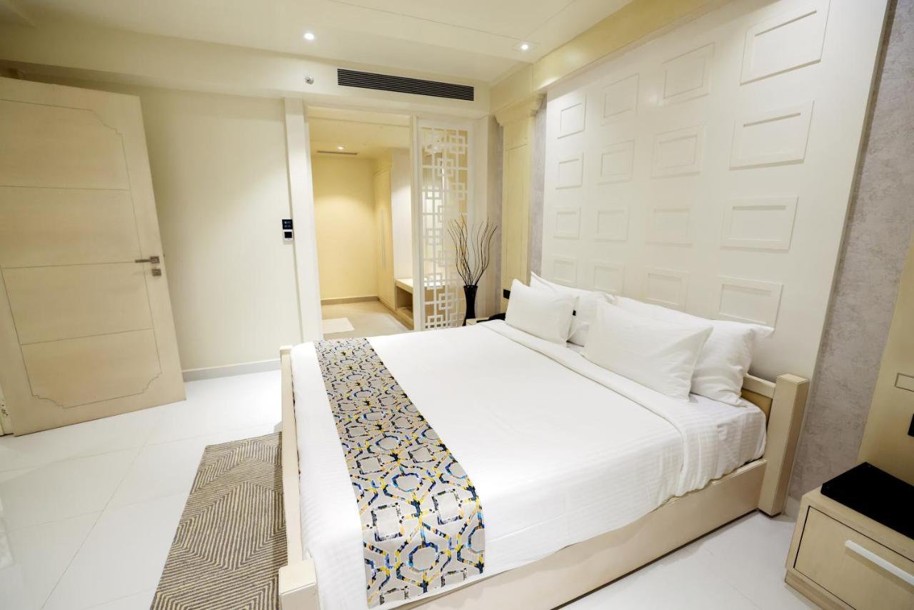 Aj Grand Hotel Mangalore Dış mekan fotoğraf