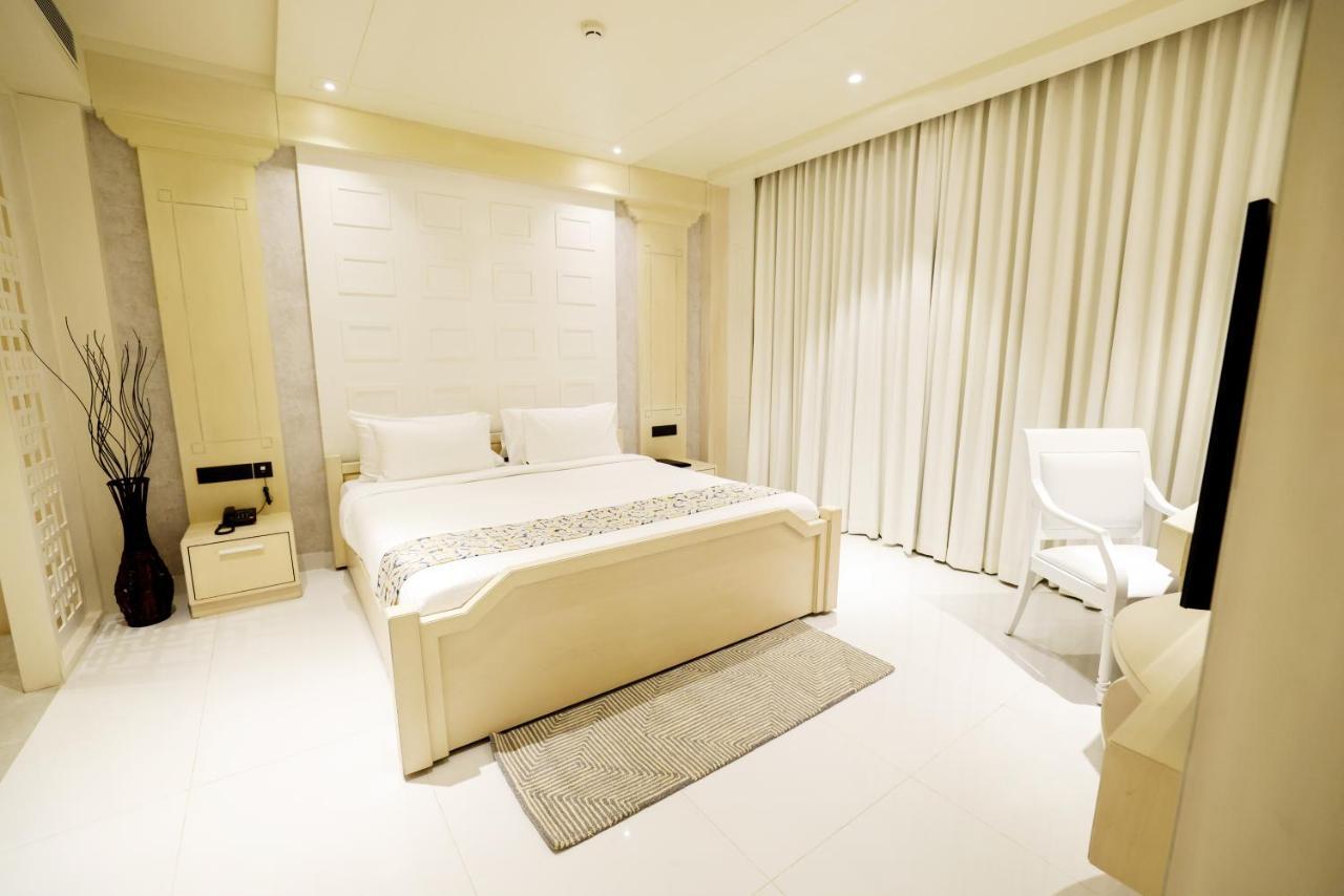 Aj Grand Hotel Mangalore Dış mekan fotoğraf