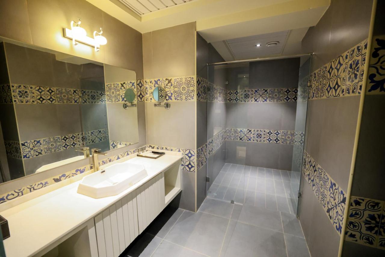 Aj Grand Hotel Mangalore Dış mekan fotoğraf