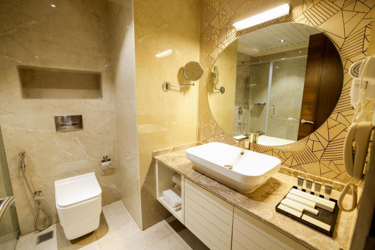 Aj Grand Hotel Mangalore Dış mekan fotoğraf