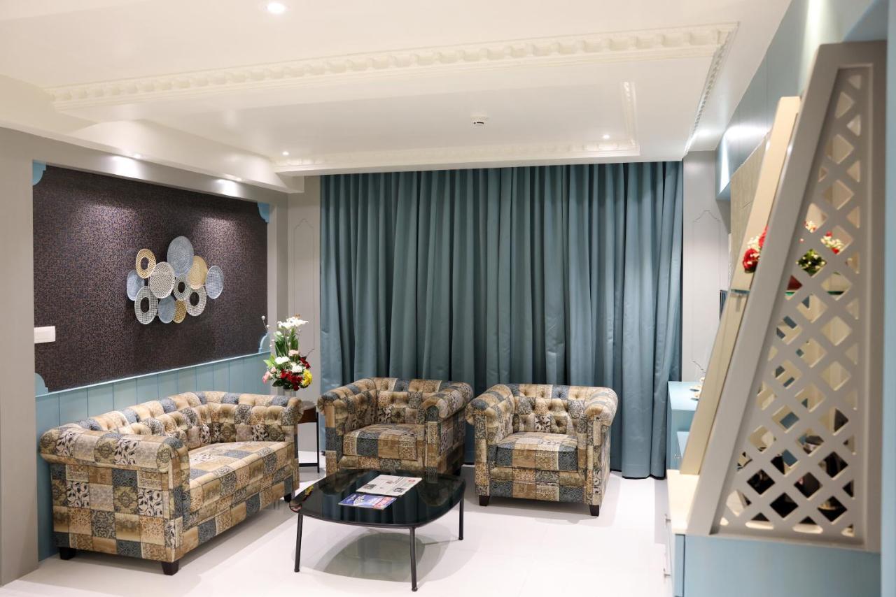 Aj Grand Hotel Mangalore Dış mekan fotoğraf