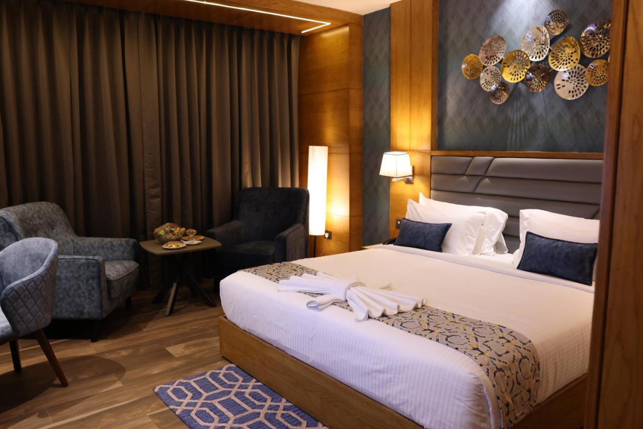 Aj Grand Hotel Mangalore Dış mekan fotoğraf