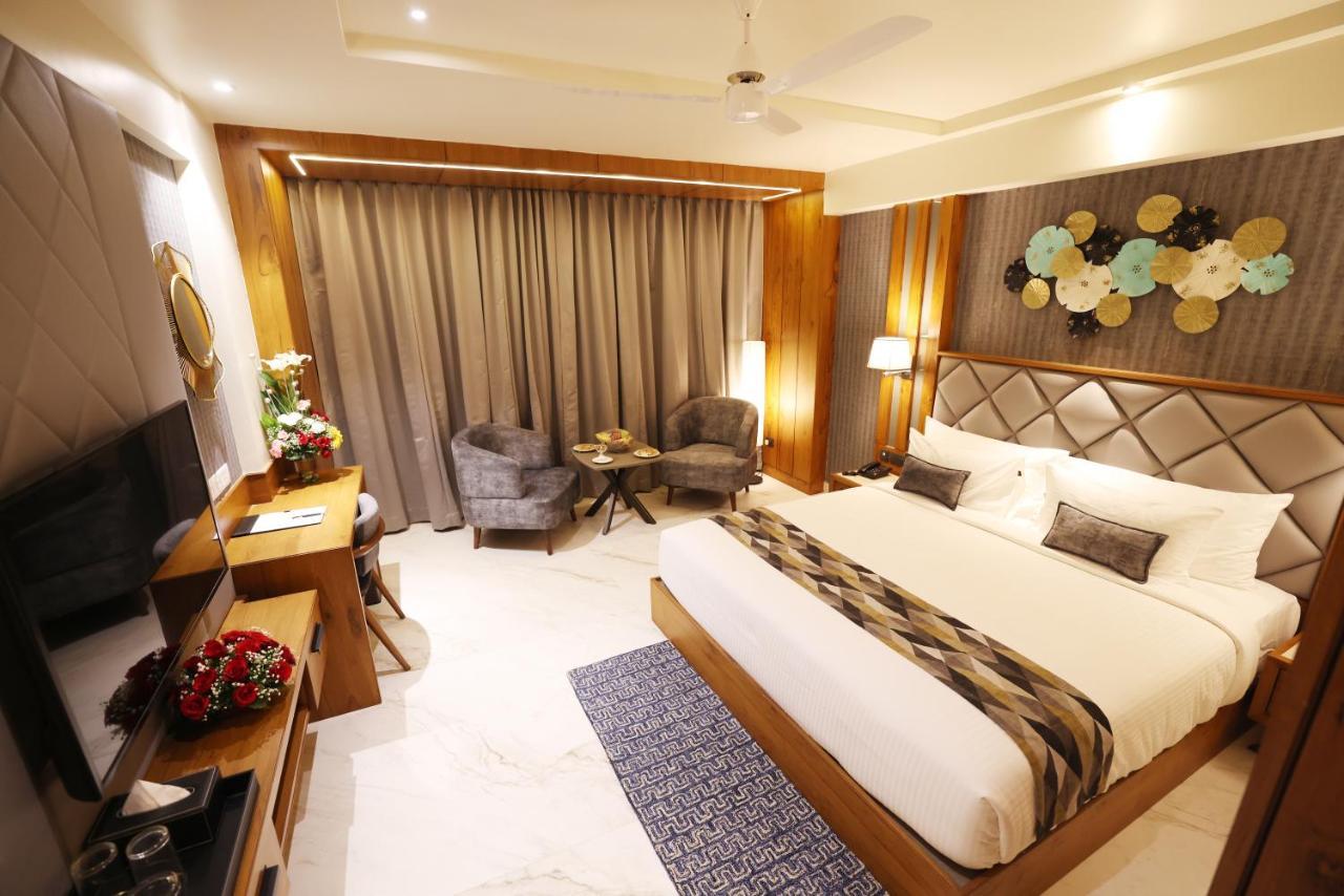 Aj Grand Hotel Mangalore Dış mekan fotoğraf