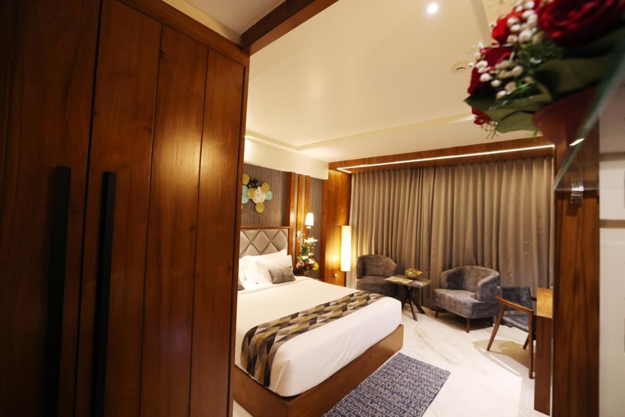 Aj Grand Hotel Mangalore Dış mekan fotoğraf