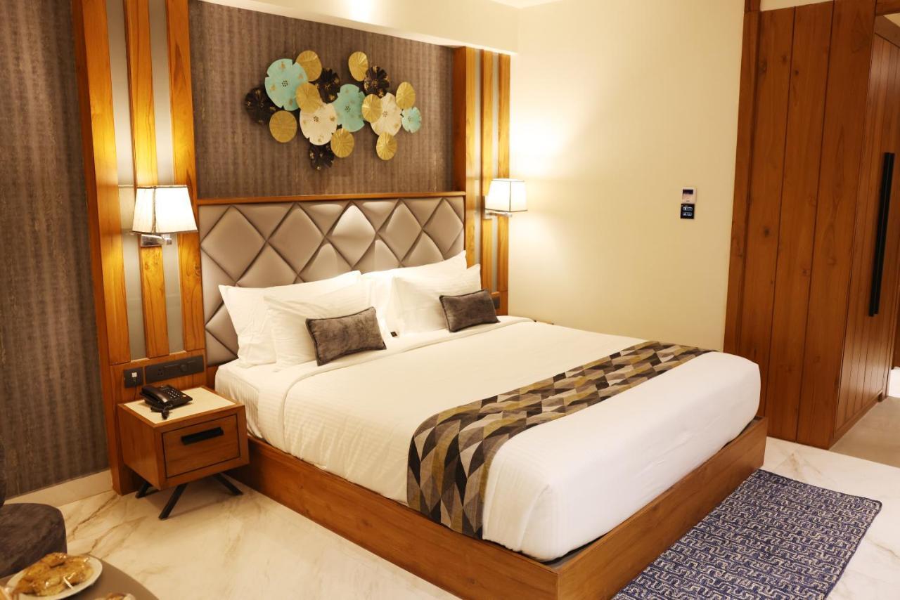 Aj Grand Hotel Mangalore Dış mekan fotoğraf
