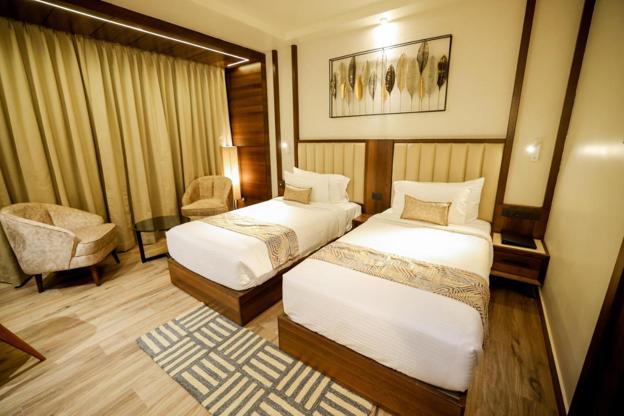 Aj Grand Hotel Mangalore Dış mekan fotoğraf